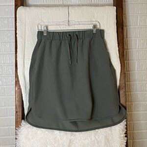Lululemon On The Fly Skirt
Grey Sage Women’s 10